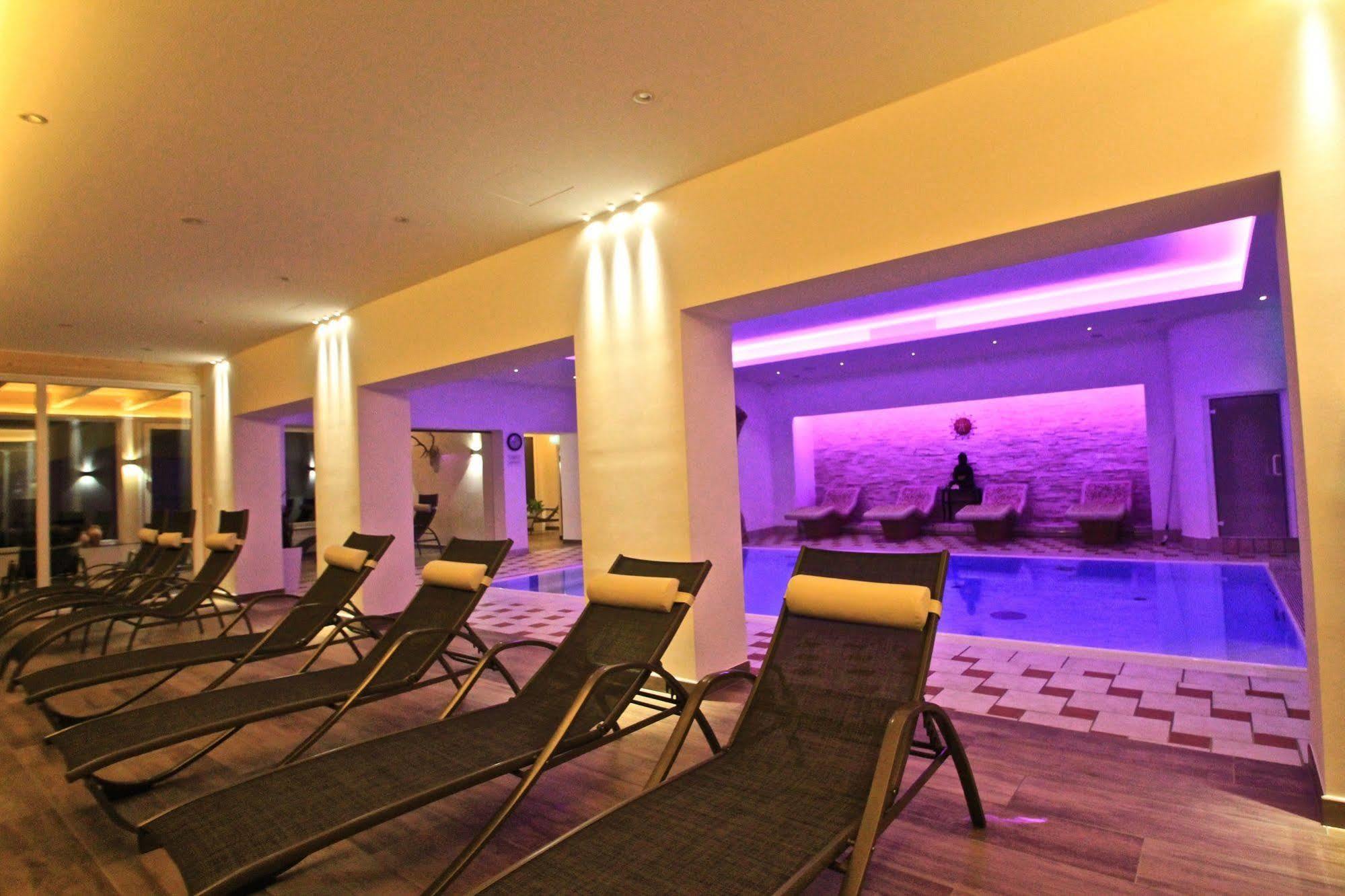 Alpenhotel Weiherbach Berchtesgaden Hallenbad Und Sauna Exterior foto